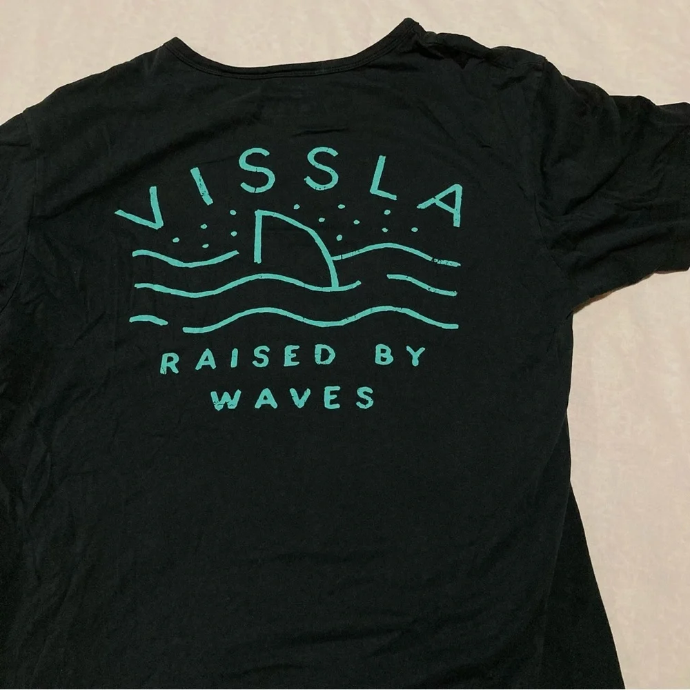 VISSLA embrace laid